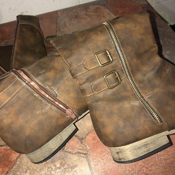 Brown mid calf Women's Boots - Picture 4 of 6